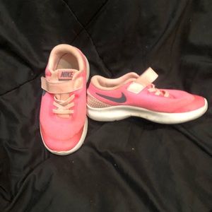 Kids girl Nike flex experience tennis shoes
